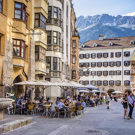 Altstadthotel Weisses Kreuz Innsbruck Exterior photo