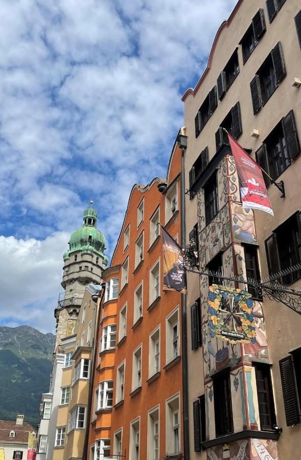 Altstadthotel Weisses Kreuz Innsbruck Exterior photo